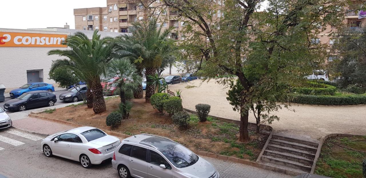 Habitacion Privada Cerca De Valencia En Vivienda Compartida Paterna Luaran gambar