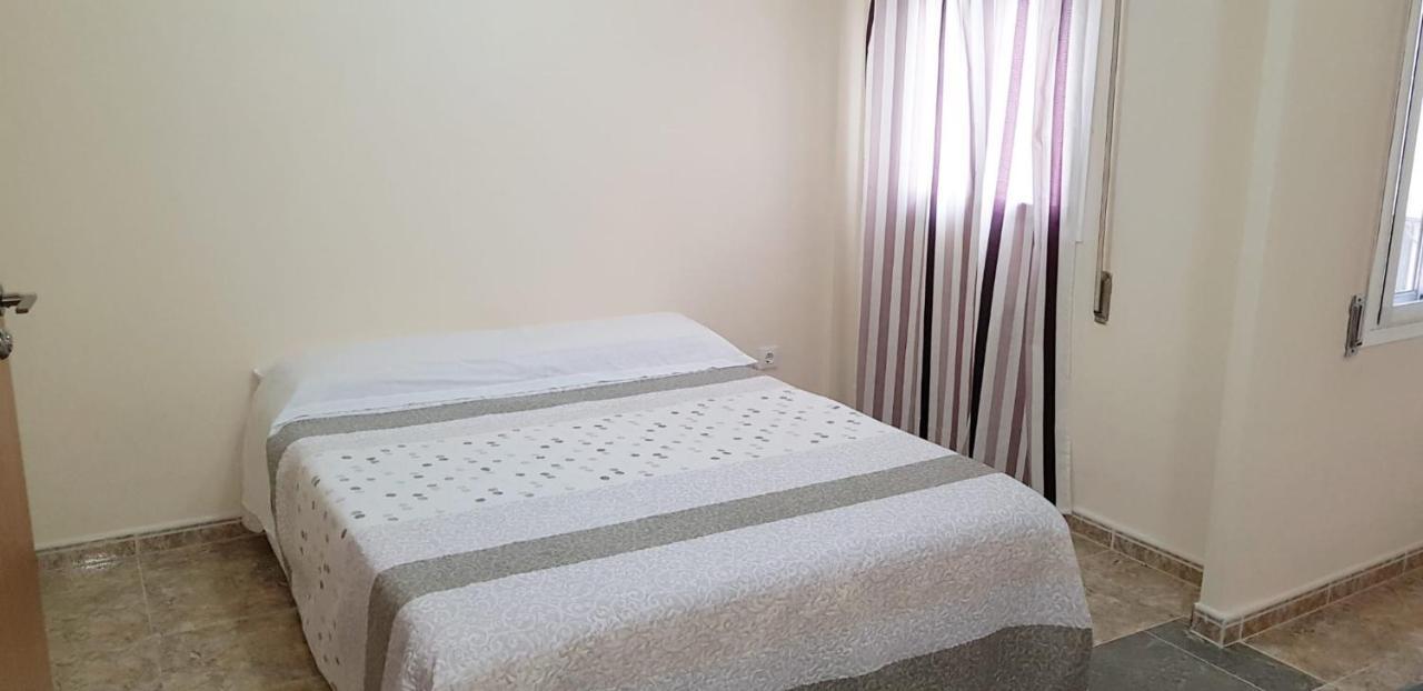 Habitacion Privada Cerca De Valencia En Vivienda Compartida Paterna Luaran gambar